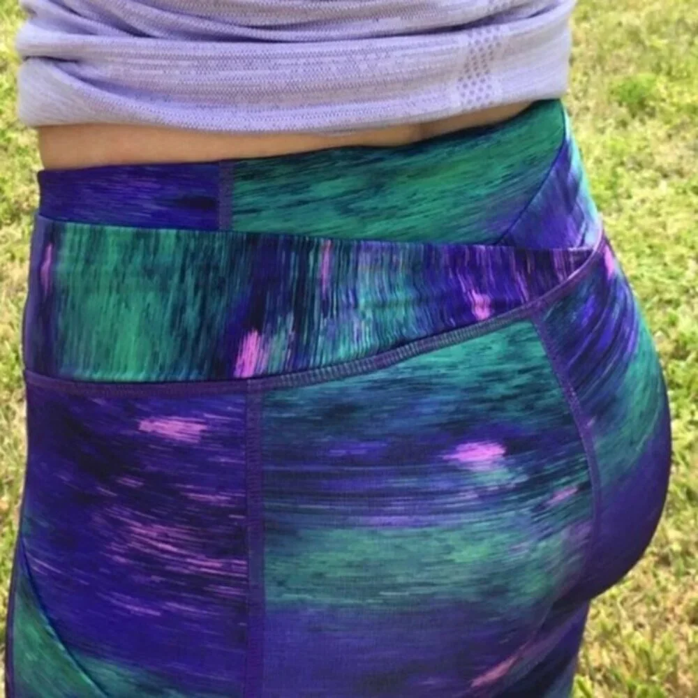 Lululemon Time to Shine Tight Rio Nights Multi size 12